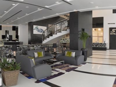 S Hotel Bahrain Sanabis Exterior photo